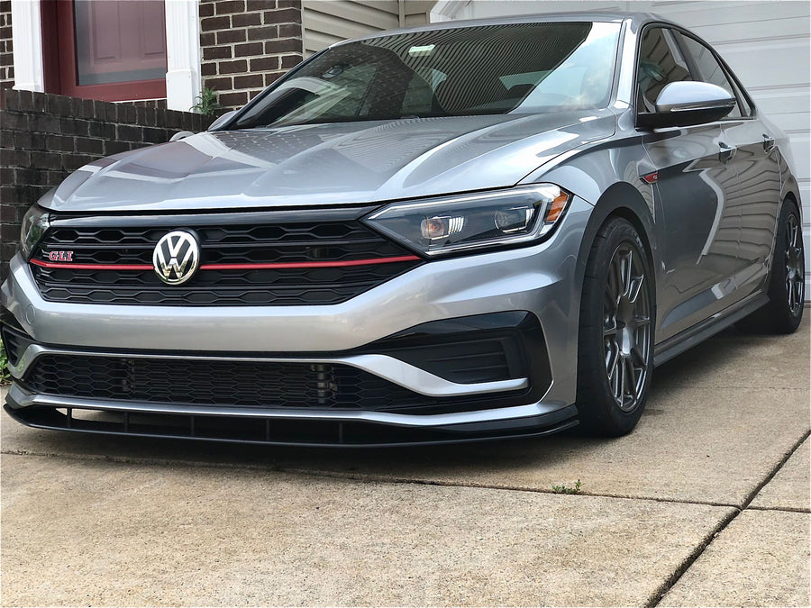 VW ジェッタ／GLI MK7 に APEX SM-10 17x9J ET42 Anthracite を装着