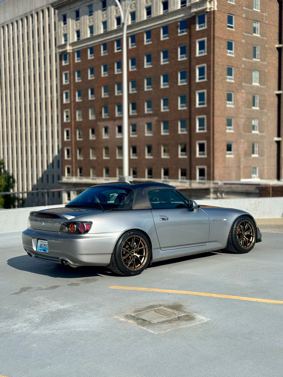 HONDA S2000 AP1/AP2 に APEX VS-5 17x10J ET48 Satin Bronze を装着