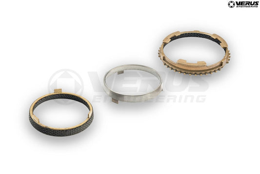 VERUS ENGINEERING(ヴェルスエンジニアリング)：A0121A：TOYOTA 86/SUBARU BRZ AZ6ミッション対応 シンクロテック 1-6速 カーボンシンクロセット