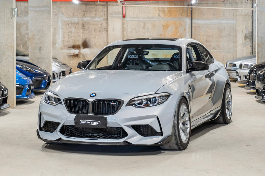 BMW M2 F87 に APEX EC-7 18x10J ET25 を装着