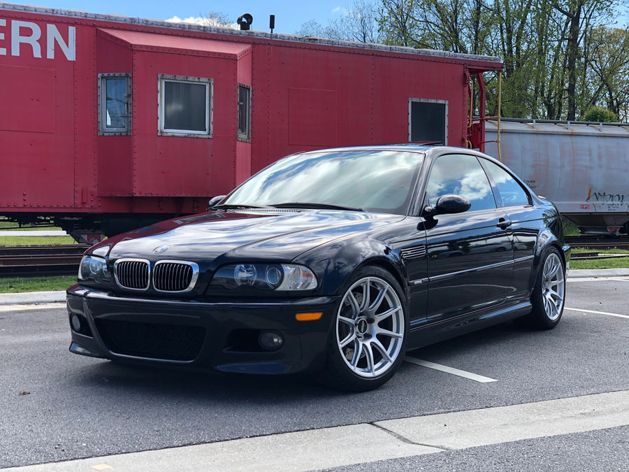 BMW M3 E46 に APEX SM-10 F:18x9J ET30 / R:18x9.5J ET22 を装着