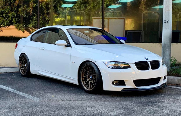 BMW 3シリーズ E90/E91/E92/E93 に APEX ARC-8 18x9J ET30 を装着