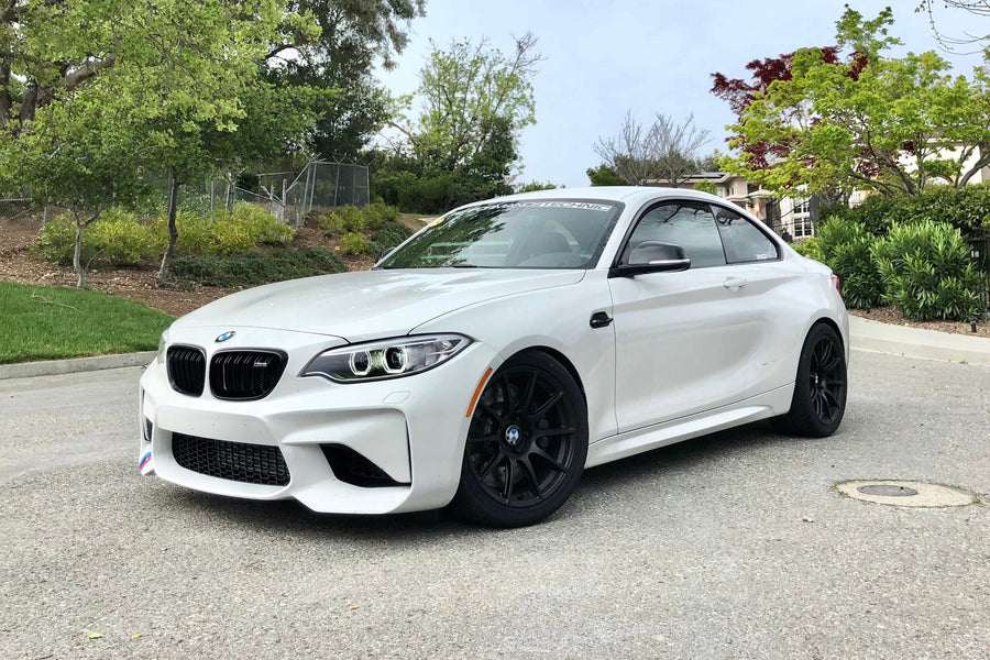 BMW M2 F87 に APEX SM-10 18x9.5J ET35 を装着