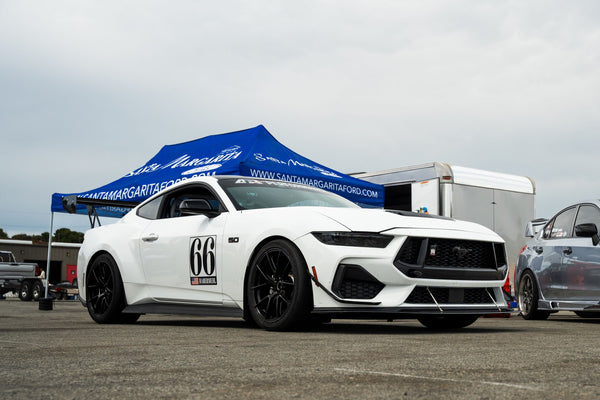 FORD マスタング S650 に APEX VS-5RS 19x11J ET52 Satin Black を装着