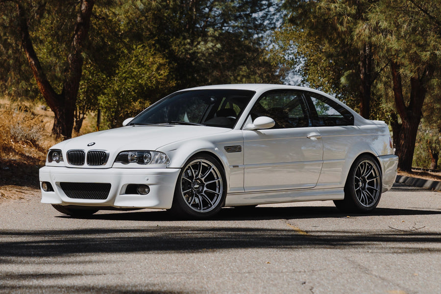 BMW M3 E46 に APEX SM-10RS 18x10J ET25 を装着