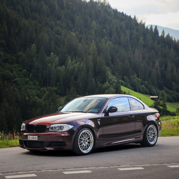 BMW 1シリーズ E82/E88 に APEX ML-10RT F:18x8.5J ET40 / R:18x9.5J ET58 を装着