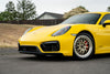 APEX ML-10RT 装着の PORSCHE 981 ケイマン GTS ホイールアップ