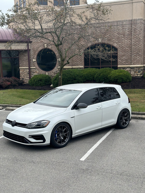 VW ゴルフR MK7 に APEX VS-5RS 18x9J ET42 Anthracite を装着