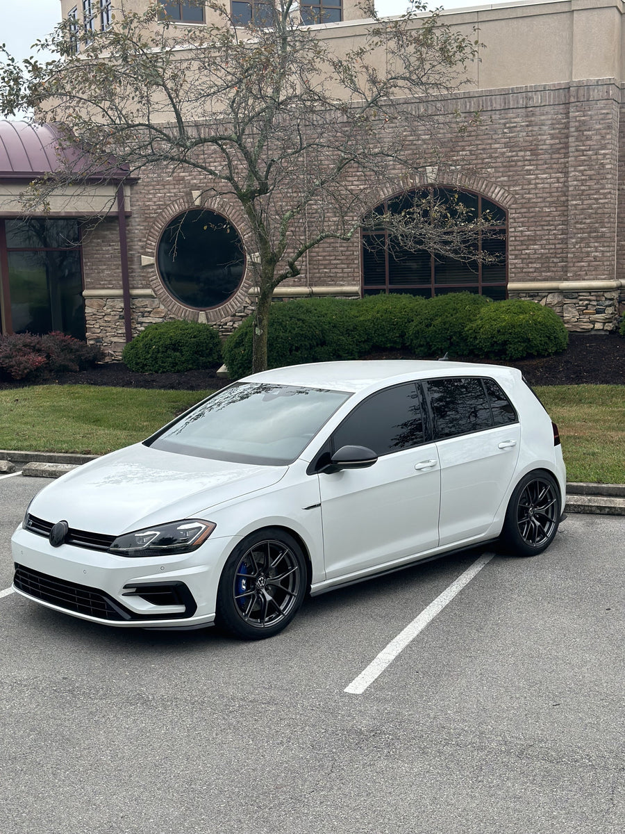 VW ゴルフR MK7 に APEX VS-5RS 18x9J ET42 Anthracite を装着