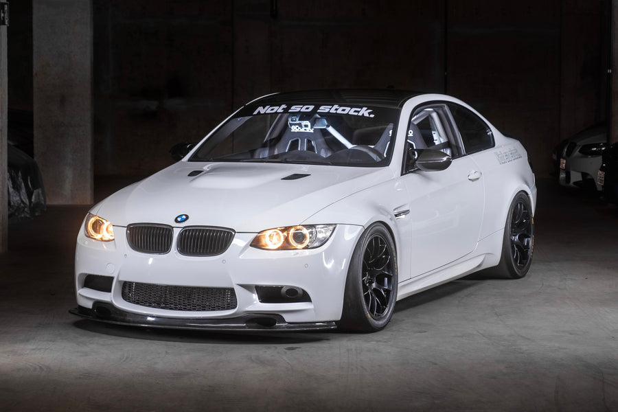 BMW M3 E90/E92/E93 に APEX EC-7 18x10.5J ET22 を装着