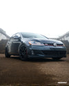 VW ゴルフGTI MK7 に APEX SM-10 18x8.5J ET43 Satin Black を装着 8