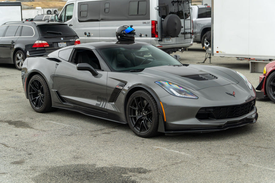 CHEVROLET コルベット C7 ワイドボディ に APEX VS-5RS F:19x10.5J ET36 / R:19x12.5J ET55 Satin Black を装着