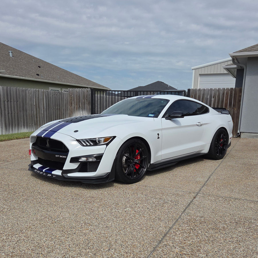 FORD マスタング シェルビー GT350／GT350R に APEX VS-5RS F:20x11J ET26 / R:20x11J ET52 Anthracite を装着