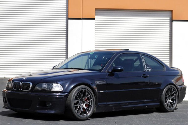 BMW M3 E46 に APEX EC-7 F:18x10J ET33 / R:18x10J ET25 を装着