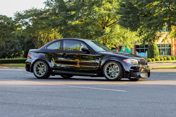 BMW 1シリーズ E82/E88 に APEX VS-5RS F:18x9.5J ET22 / R:18x10.5J ET22 を装着