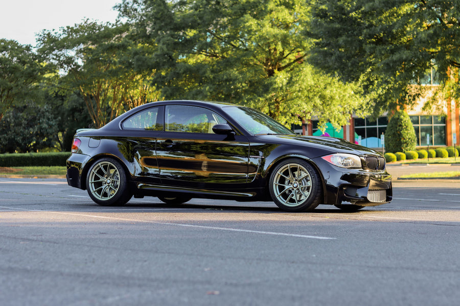 BMW 1シリーズ E82/E88 に APEX VS-5RS F:18x9.5J ET22 / R:18x10.5J ET22 を装着