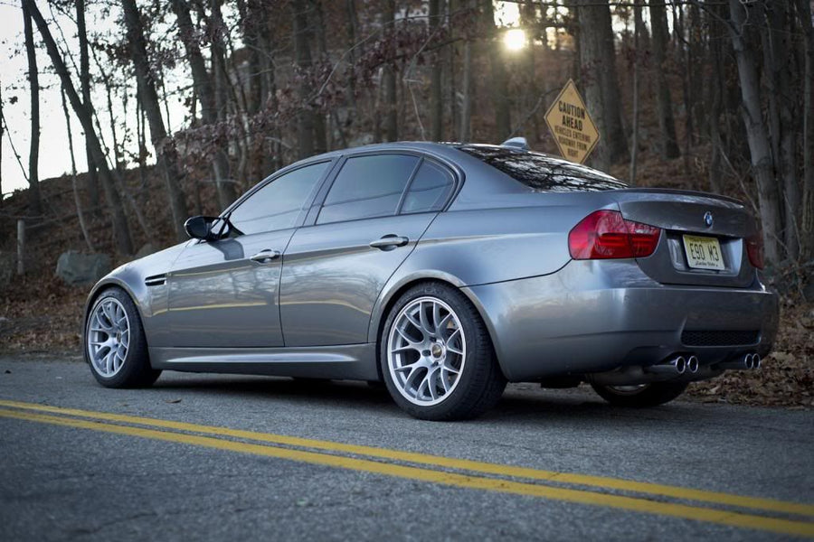 BMW M3 E90/E92/E93 に APEX EC-7 18x9.5J ET22 を装着