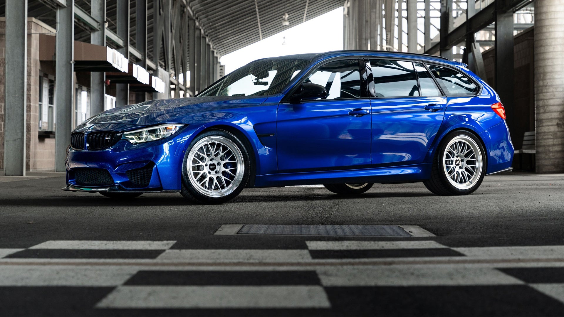 BMW F80 M3 with 19" ML-10RT