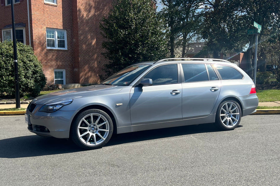 BMW 5シリーズ E60/E61 に APEX SM-10 19x8.5J ET35 を装着