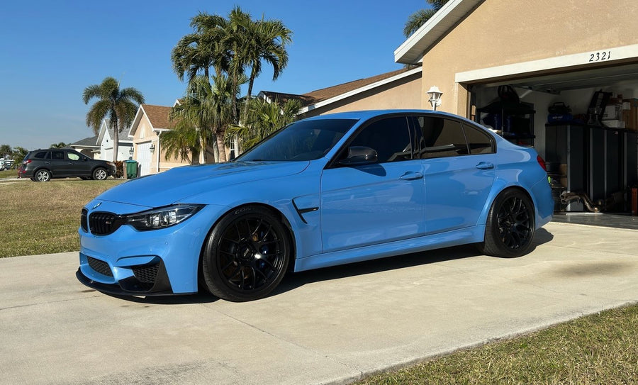 BMW M3 F80 に APEX EC-7 F:19x10J ET25 / R:19x11J ET44 を装着
