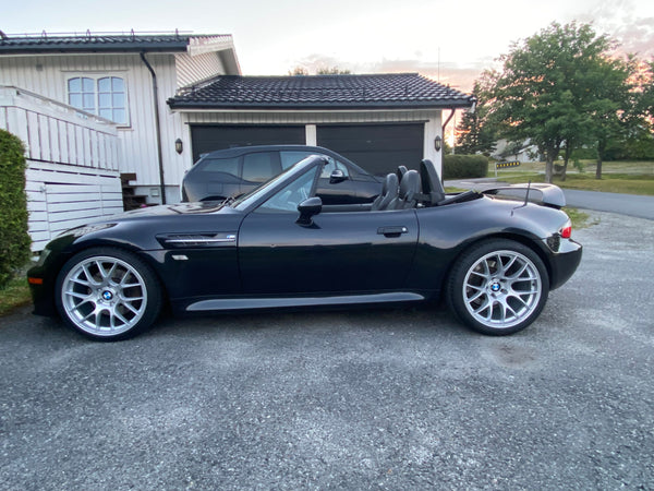 BMW Z3 M E36/7 E36/8 に APEX EC-7 F:18x8.5J ET35 / R:18x11J ET25 を装着