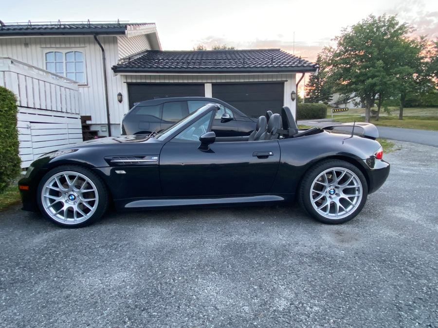 BMW Z3 M E36/7 E36/8 に APEX EC-7 F:18x8.5J ET35 / R:18x11J ET25 を装着