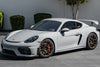 APEX SM-10RS 19インチ装着の PORSCHE 718 ケイマン GT4 サイドビュー