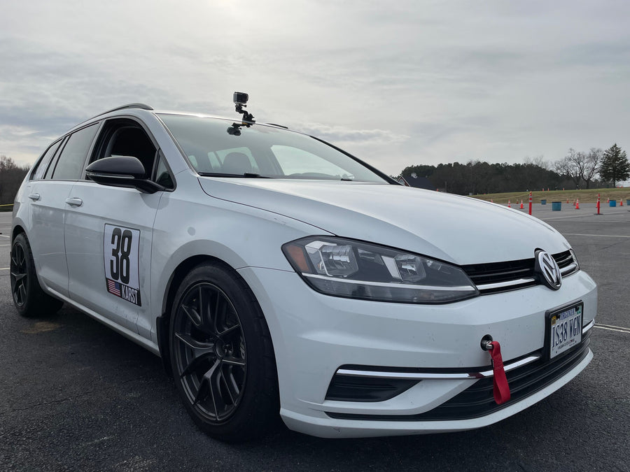 VW ゴルフ オールトラック／スポーツワゴン MK7 に APEX VS-5RS 17x9J ET42 Anthracite を装着