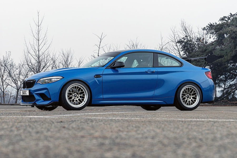 BMW M2 F87 に APEX ML-10RT 18x10J ET25 を装着