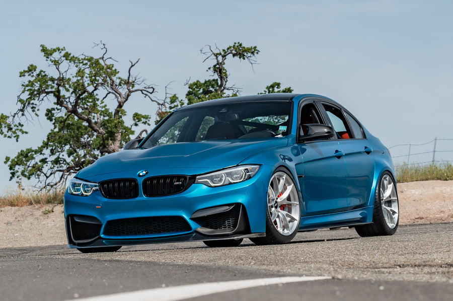 BMW M3 F80 に APEX VS-5RS F:19x10J ET25 / R:19x11J ET44 を装着