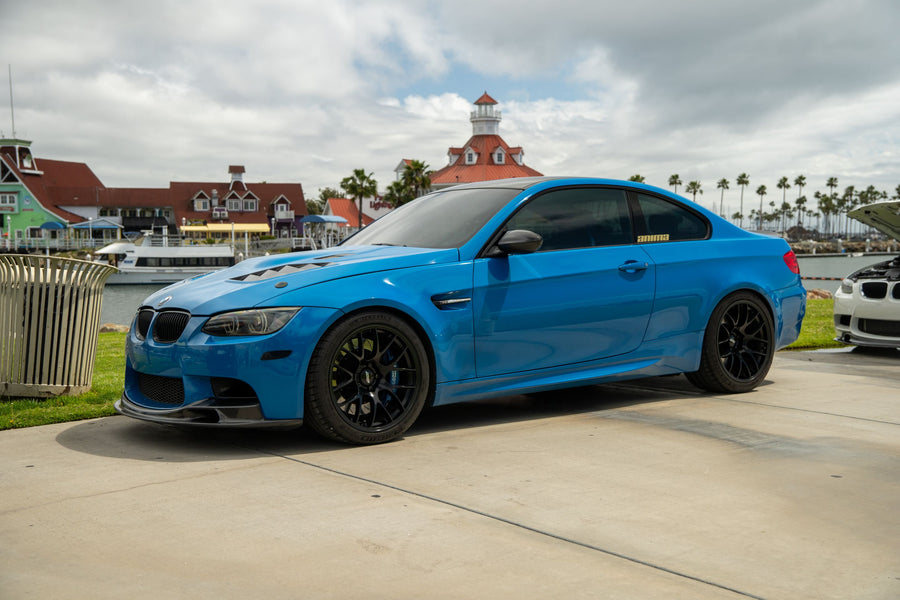 BMW M3 E90/E92/E93 に APEX EC-7 F:19x9.5J ET22 / R:19x10.5J ET22 を装着