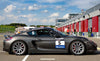APEX SM-10 レースシルバー装着の PORSCHE 981 ケイマン GTS