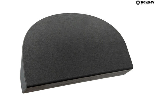 VERUS ENGINEERING(ヴェルスエンジニアリング)A0401A：TOYOTA・SUPRA(A90)：エキゾーストカットアウトカバー