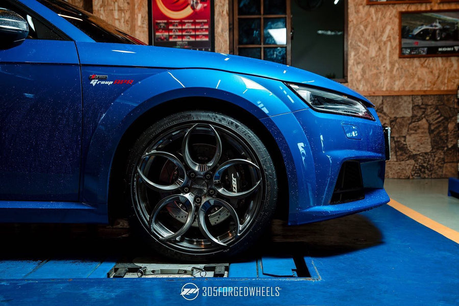 JBTブレーキキャリパーキット：AUDI TT：4POT（SP4P）+2ピース355mmスリットローター＋ブラケット＋パッド＋ブレーキホース：フロントフルセット：全9色