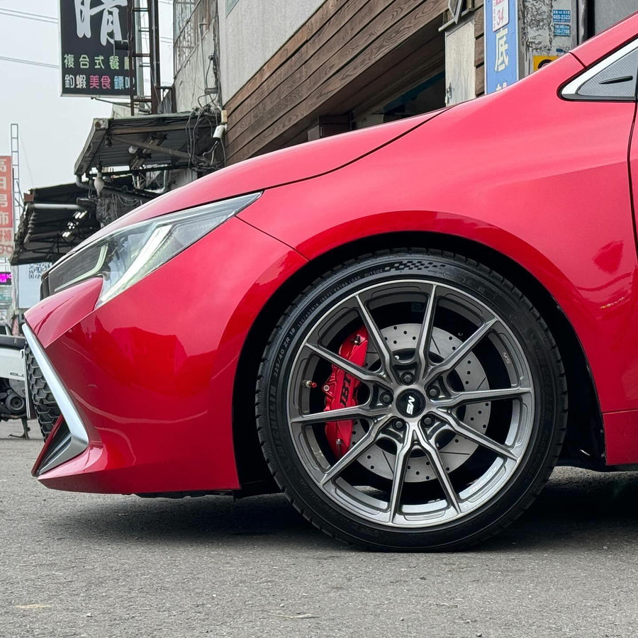 JBTブレーキキャリパーキット：TOYOTA Corolla Sport：4POT（SP4P）+2ピース330mmスリットローター＋ブラケット＋パッド＋ブレーキホース：フロントフルセット：全9色