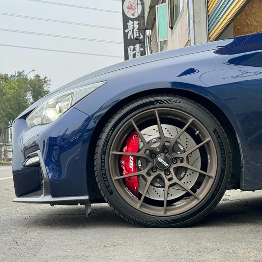 JBTブレーキキャリパーキット：INFINITI Q50 300GT：8POT（Z8）+2ピース380mmスリットローター＋ブラケット＋パッド＋ブレーキホース：フロントフルセット：全9色