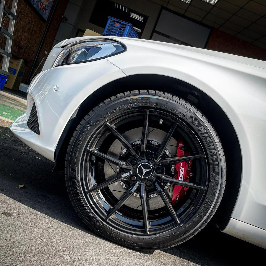 JBTブレーキキャリパーキット：MERCEDES BENZ W205 C-class：4POT（SP4P）+2ピース355mmスリットローター＋ブラケット＋パッド＋ブレーキホース：フロントフルセット：全9色