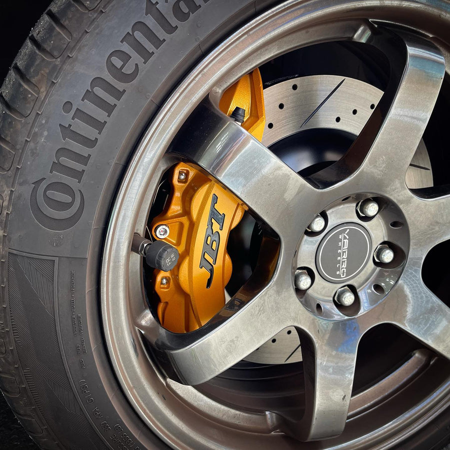JBTブレーキキャリパーキット：SUBARU Legacy：4POT（SP4P）+2ピース330mmスリットローター＋ブラケット＋パッド＋ブレーキホース：フロントフルセット：全9色