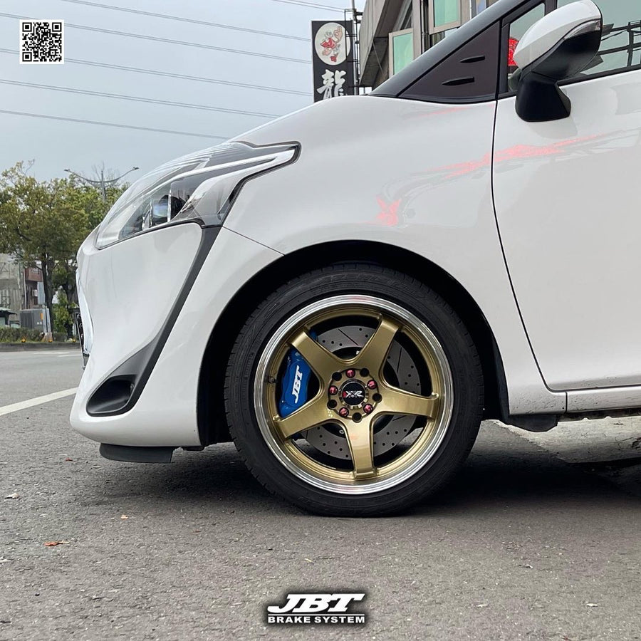 JBTブレーキキャリパーキット：TOYOTA Sienta：4POT（JB4P）+2ピース302/330mmスリットローター＋ブラケット＋パッド＋ブレーキホース：フロントフルセット：全9色