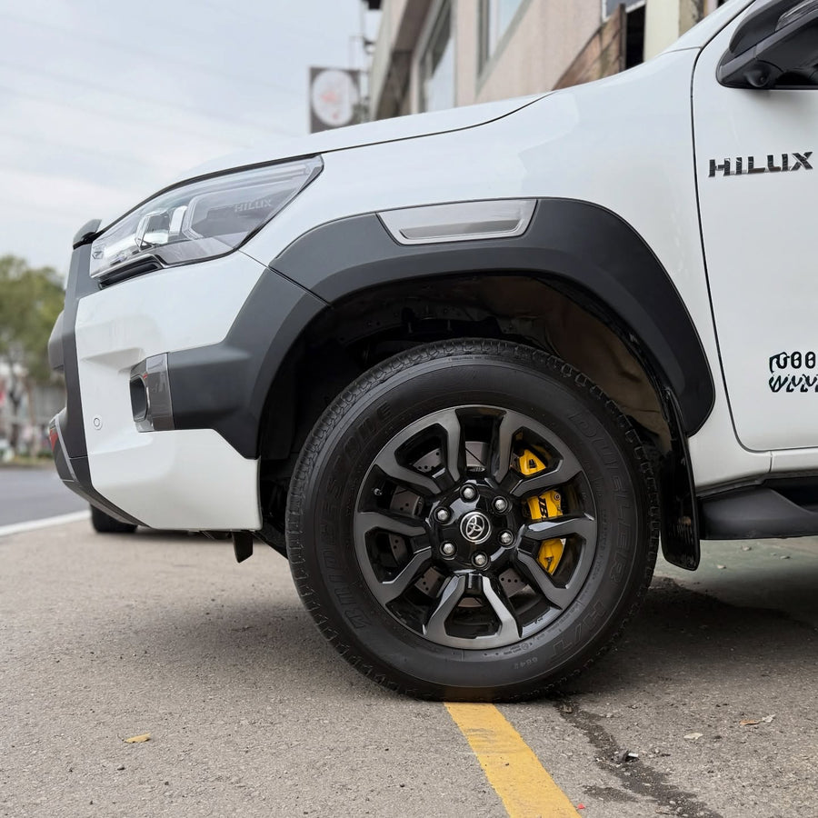 JBTブレーキキャリパーキット：TOYOTA Hilux：6POT（JB6P）+2ピース355mmスリットローター＋ブラケット＋パッド＋ブレーキホース：フロントフルセット：全9色