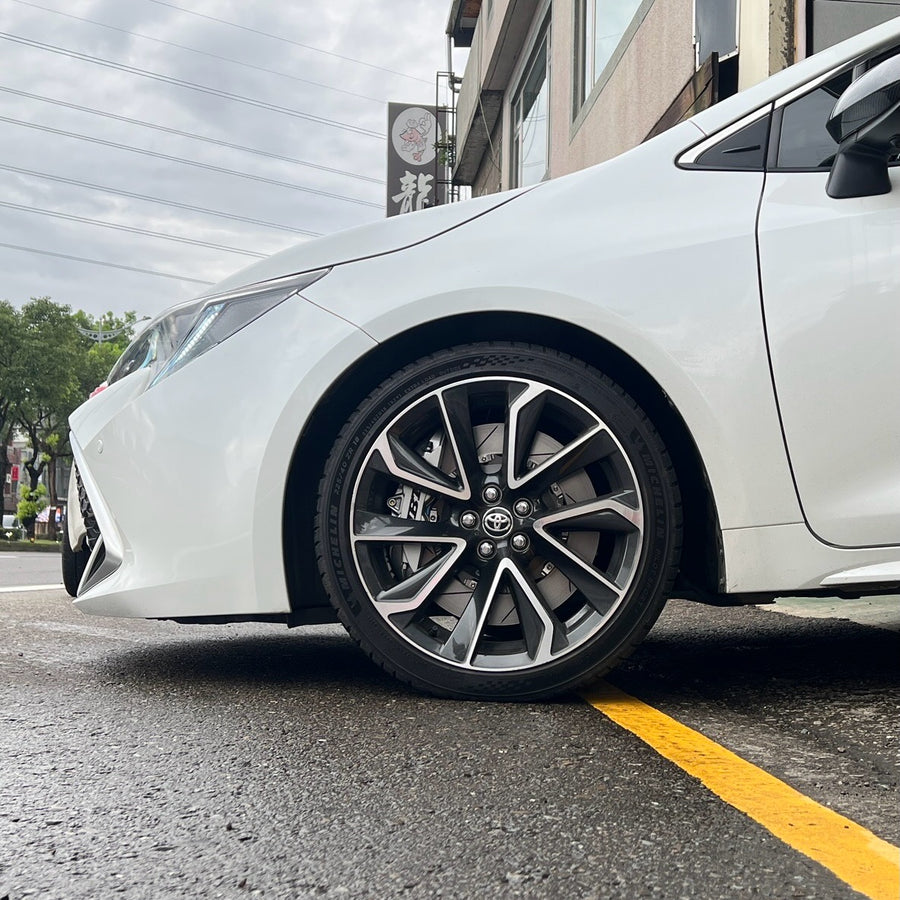 JBTブレーキキャリパーキット：TOYOTA Corolla Sport：4POT（SP4P）+2ピース355mmスリットローター＋ブラケット＋パッド＋ブレーキホース：フロントフルセット：全9色