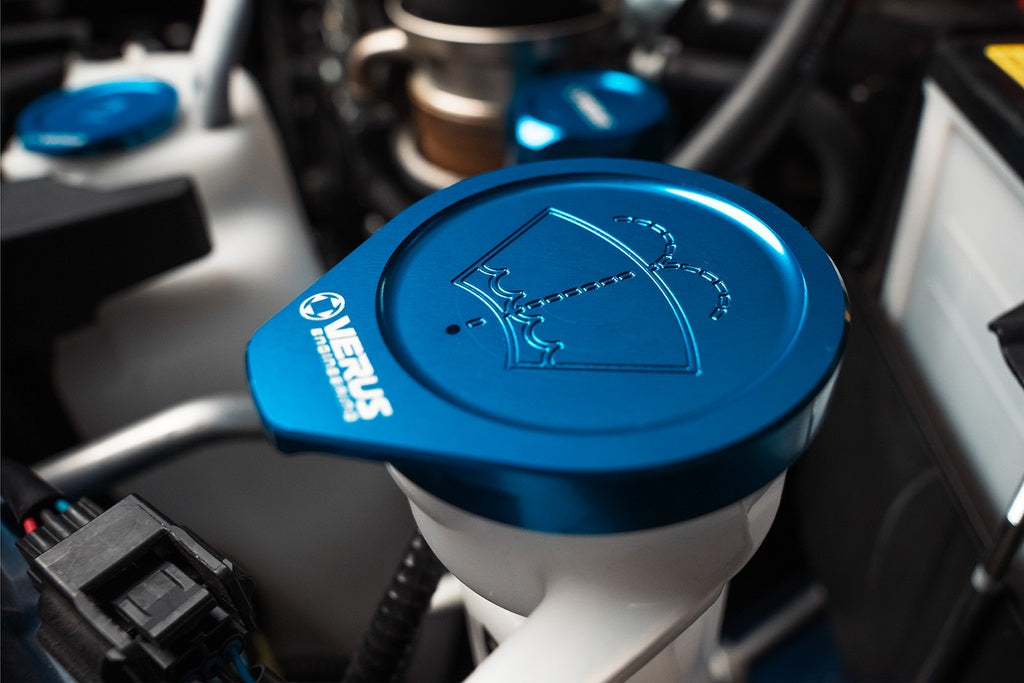 VERUS ENGINEERING(ヴェルスエンジニアリング)A0436A：スバルWRX/STI(VAB/GRB/GVB）エンジンルームキャップセット（全3色/2タイプ）