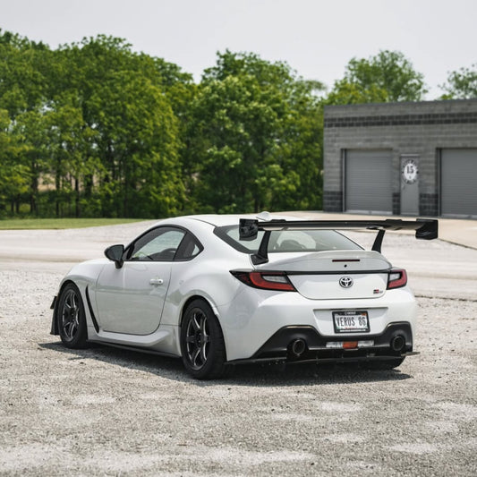 VERUS ENGINEERING(ヴェルスエンジニアリング)A0738A・TOYOTA GR86(ZN8)SUBARU BRZ(ZD8)対応UCWリアウイングスワンネックモデル