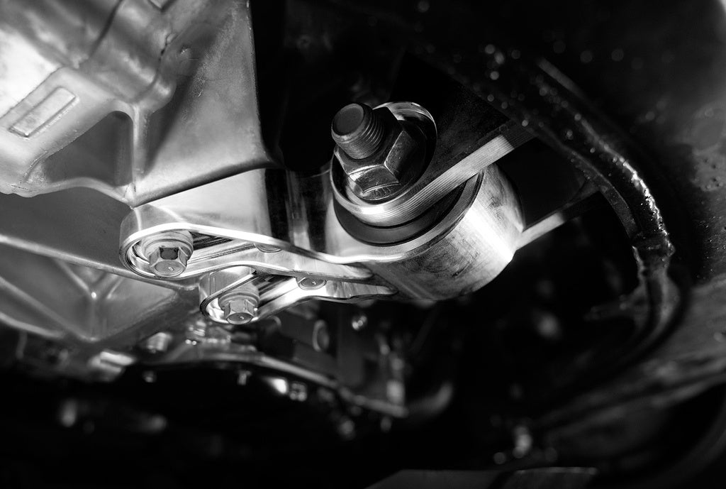 VERUS ENGINEERING(ヴェルスエンジニアリング)A0697A：TOYOTA：GRカローラピッチストップマウント