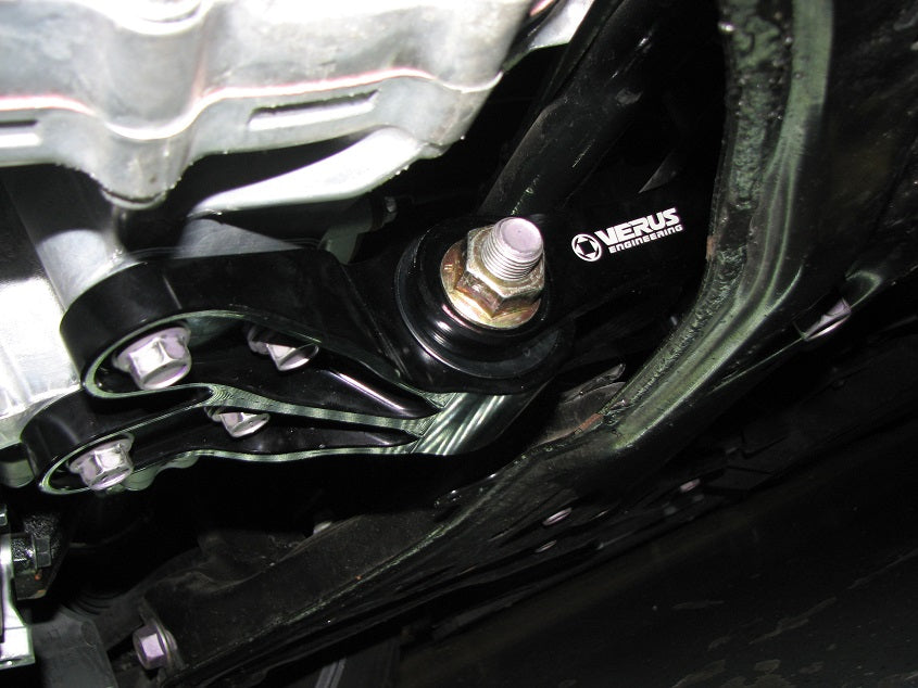 VERUS ENGINEERING(ヴェルスエンジニアリング)A0697A：TOYOTA：GRカローラピッチストップマウント