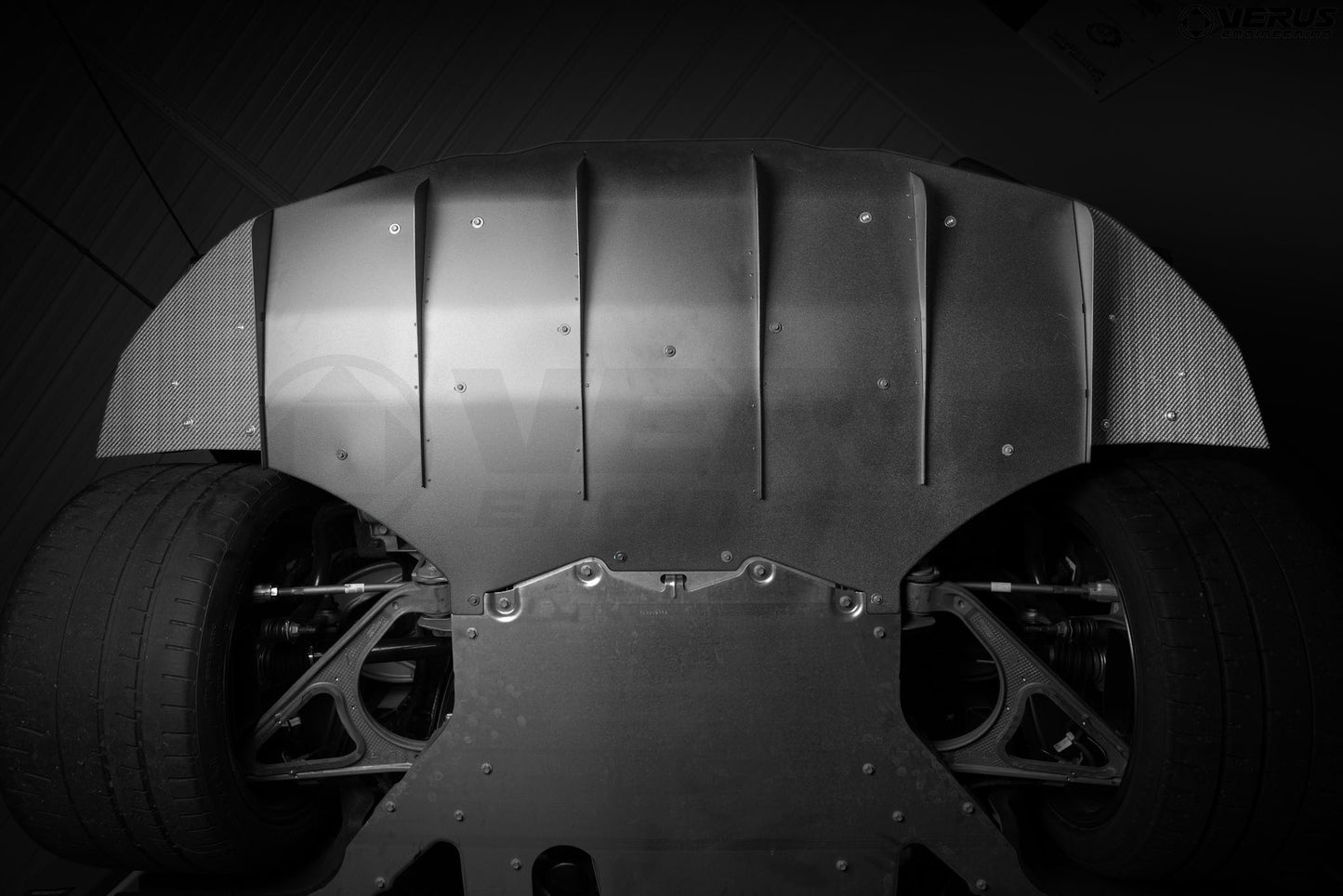 VERUS ENGINEERING(ヴェルスエンジニアリング)A0291A：シボレー・コルベットスティングレー（C8)：リアディフューザー