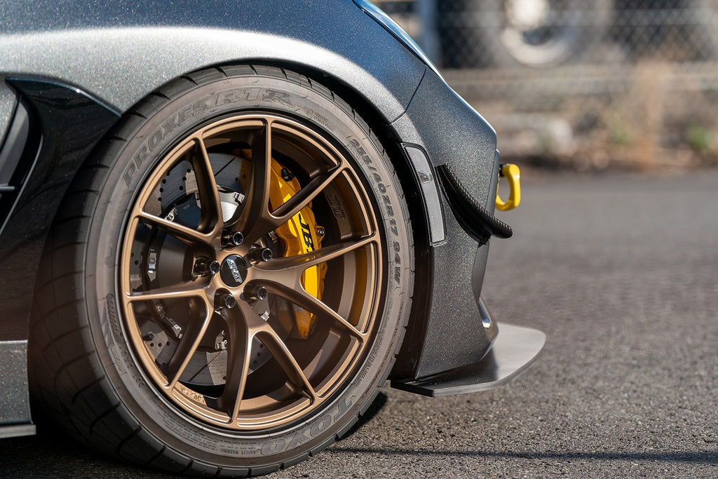 VERUS ENGINEERING(ヴェルスエンジニアリング)A0615A：SUBARU：BRZ(ZD8)：2ピースフロントスプリッター
