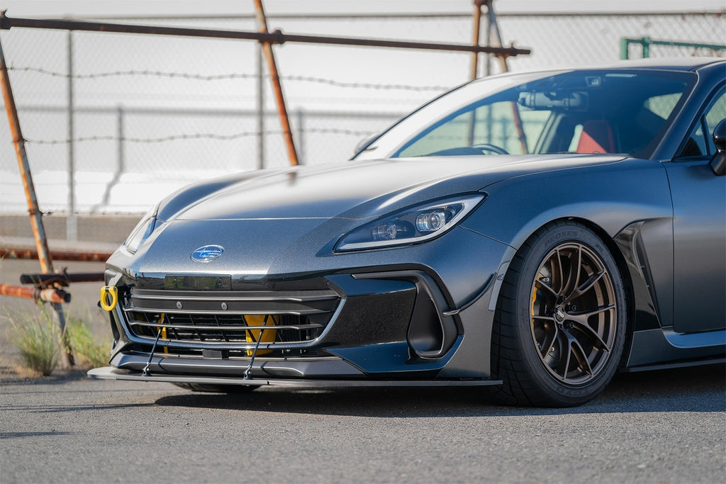 VERUS ENGINEERING(ヴェルスエンジニアリング)A0615A：SUBARU：BRZ(ZD8)：2ピースフロントスプリッター
