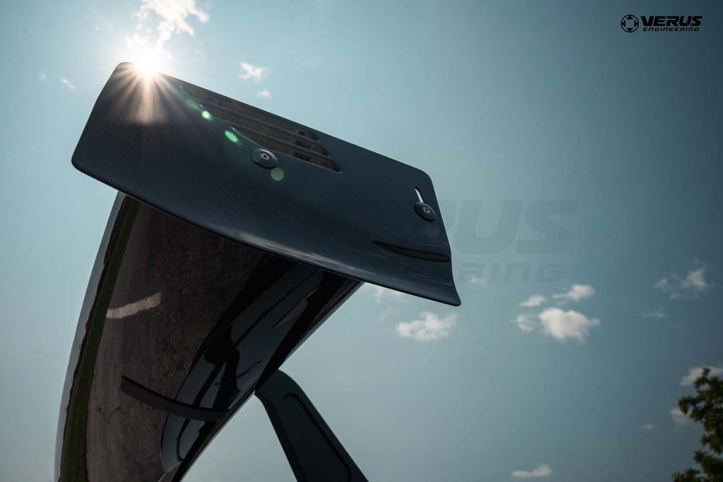 VERUS ENGINEERING(ヴェルスエンジニアリング)A0820A：シボレー・コルベットコンバーチブル（C8)：スワンネックUCWリアウイングキット