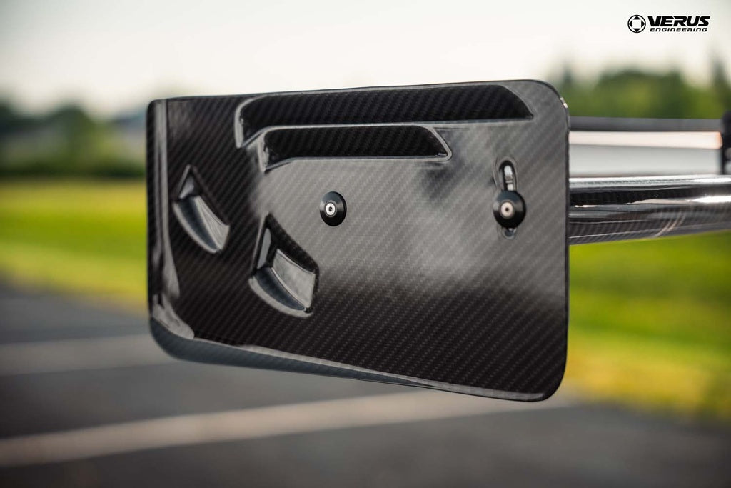 VERUS ENGINEERING(ヴェルスエンジニアリング)A0733A：シボレー・コルベットスティングレー（C8)：スワンネックV1Xリアウイングキット